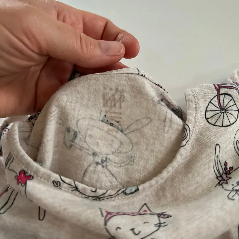 Gap Girls' gray short Sleeve Top with bunny print